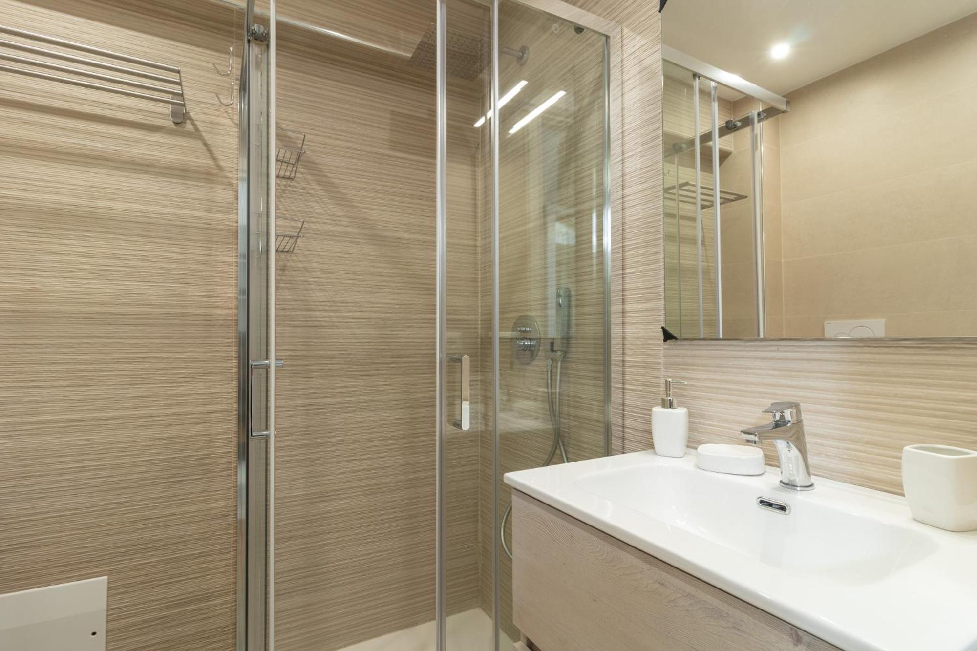 בארי Eralight21 Apartments מראה חיצוני תמונה